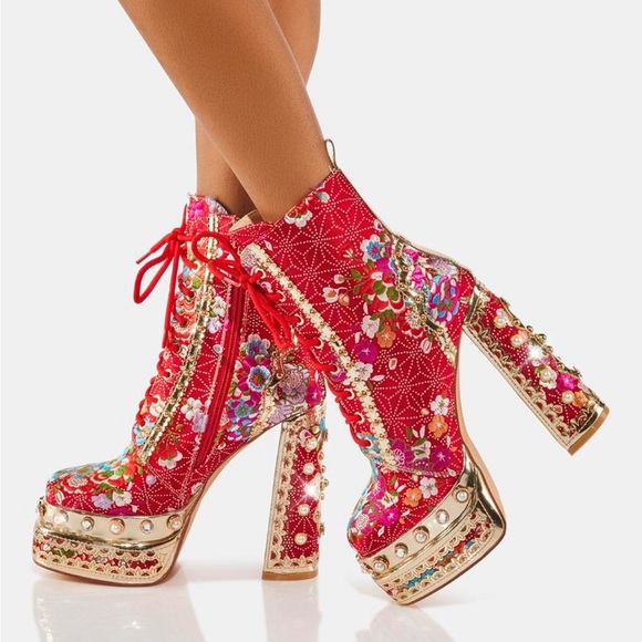 RED RICHIE RICH ANKLE BOOTIES
AZALEA WANG worn 7 1/2 or 8 - Picture 4 of 7